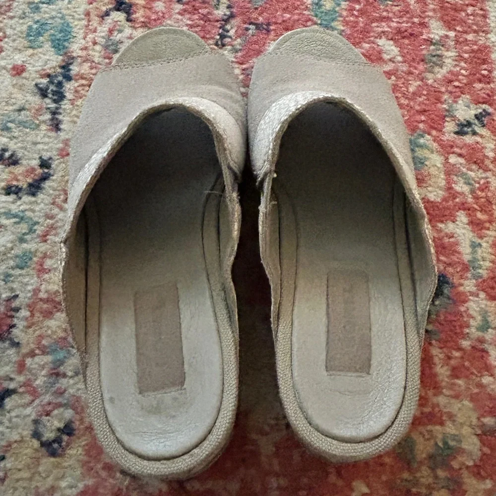 EUC Sorel Joanie wedge sandals